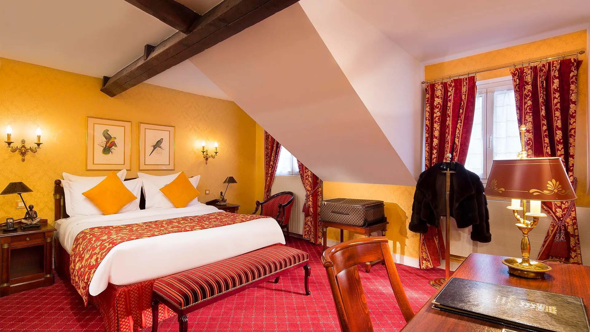 Hotel De Varenne 4*