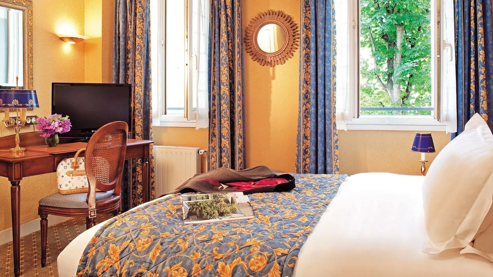 Hotel De Varenne 4*